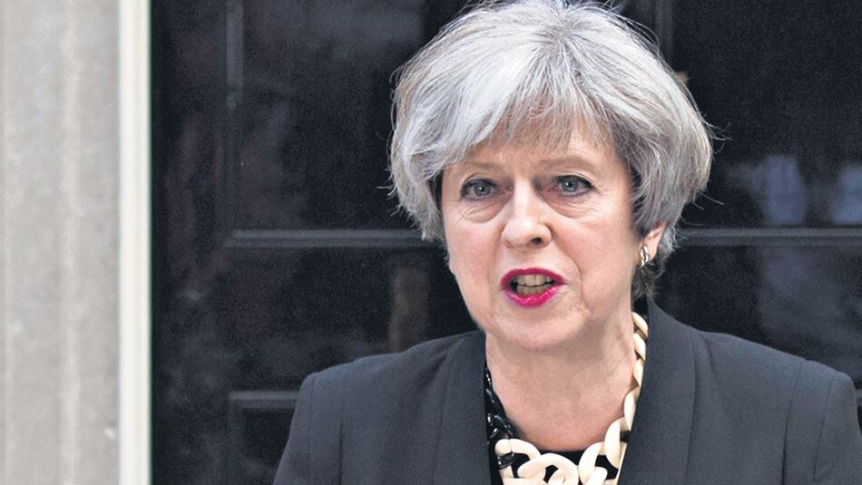 El regreso de la primera ministra Theresa May de sus vacaciones difícilmente resuelva el entuerto.