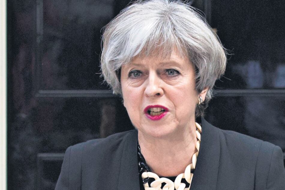 El regreso de la primera ministra Theresa May de sus vacaciones difícilmente resuelva el entuerto.