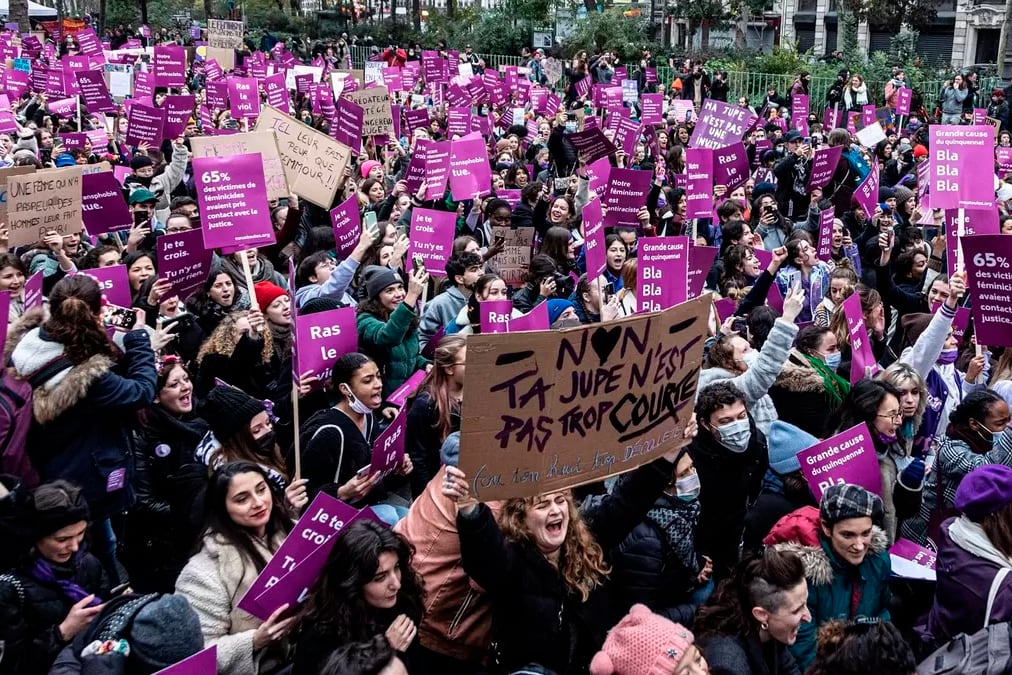 Marcha Feminista en Paris