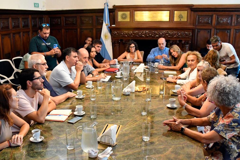 La reforma laboral, la baja de edad de imputabilidad, reunion concejales, integrantes de la Pastoral Social Católica, concejo deliberante, rosario