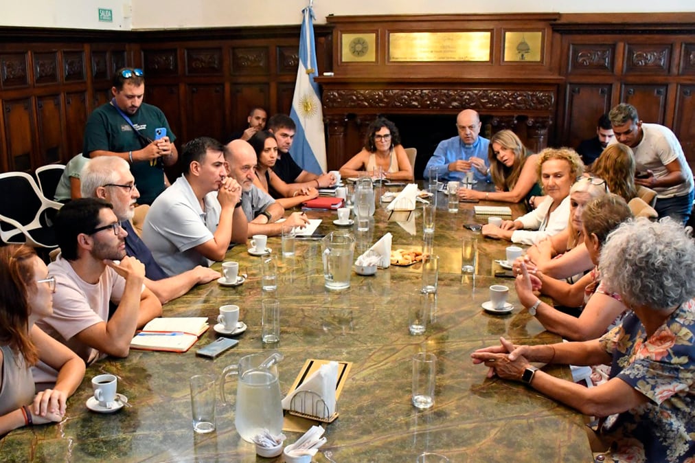 La reforma laboral, la baja de edad de imputabilidad, reunion concejales, integrantes de la Pastoral Social Católica, concejo deliberante, rosario