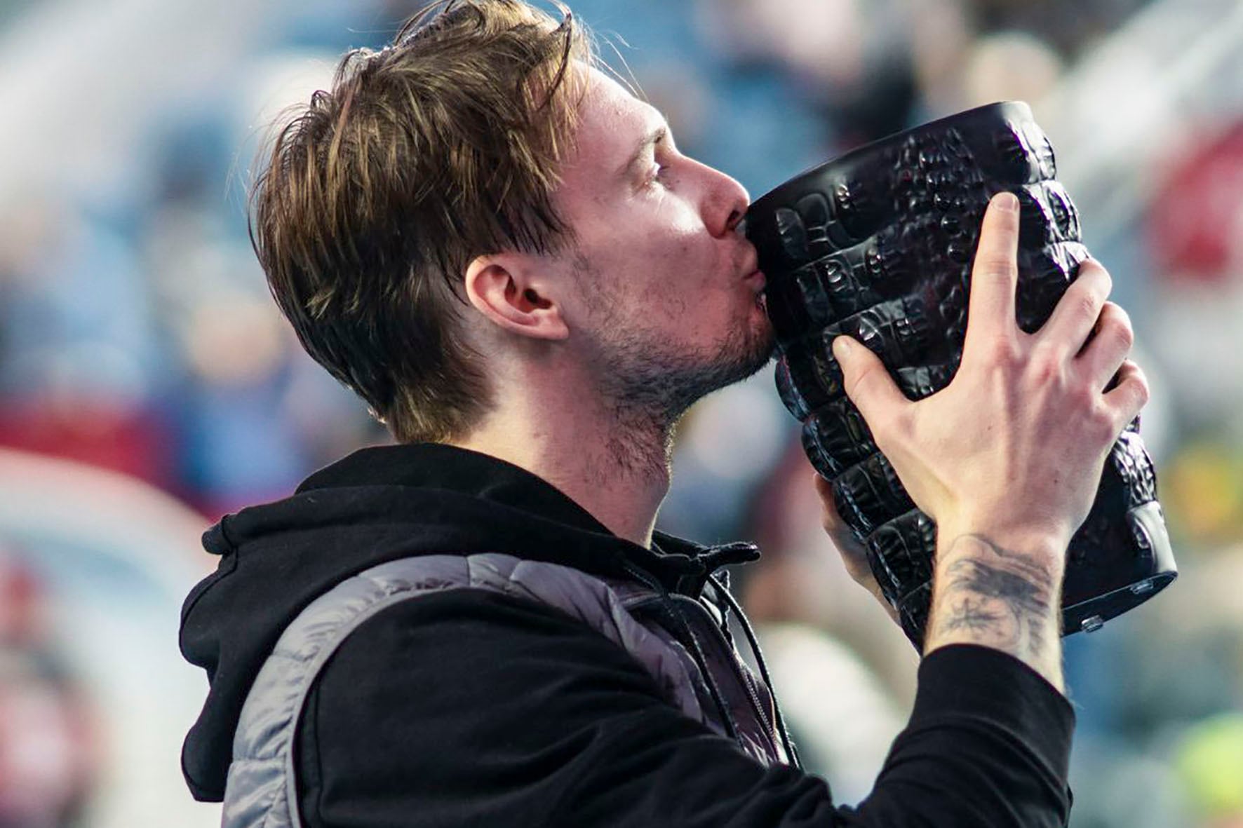NOTICIAS ARGENTINAS
BAIRES, ENERO 11:El tenista kazajo Alexander Bublik se consagró campeón este domingo del ATP 250 de Hong Kong tras derrotar al italiano Lorenzo Musetti por 7-6 (2) y 6-3, en una final disputada sobre superficie dura que se extendió durante una hora y 38 minutos.FOTO NA:@atptour