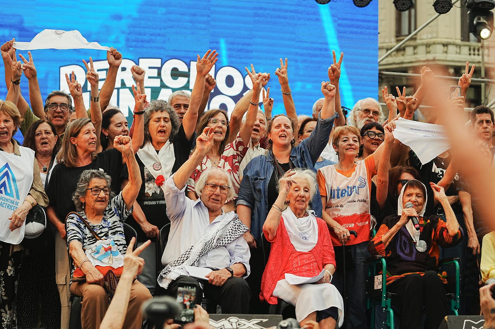 acto central del día de los DDHH en Plaza de Mayo
