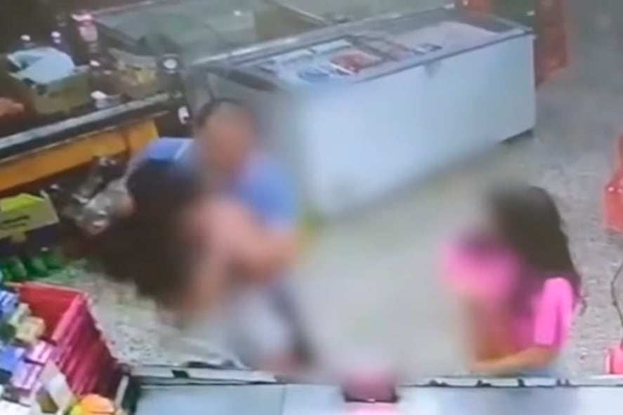 Supermercadista Chino Abusador