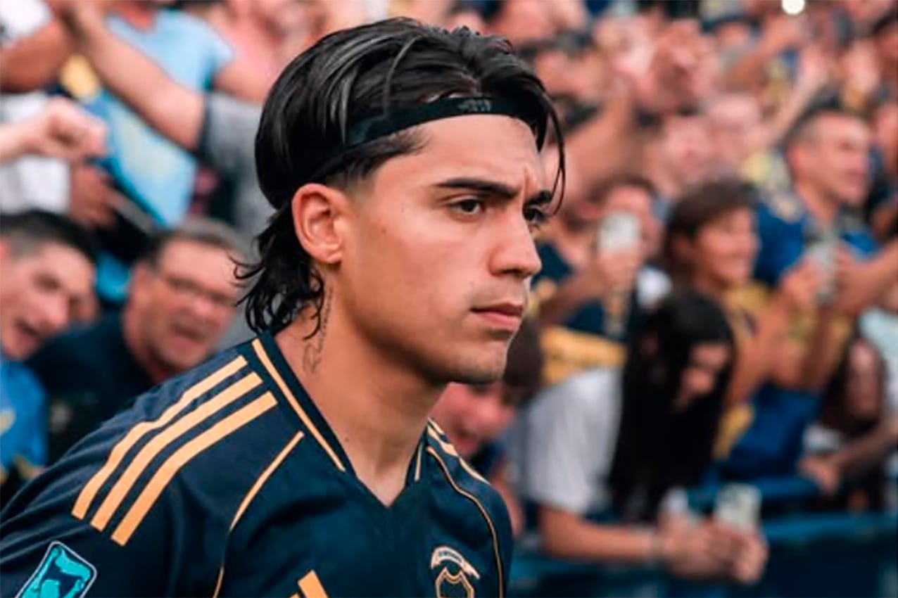 REDES SOCIALES 
    boca    exequiel zeballos