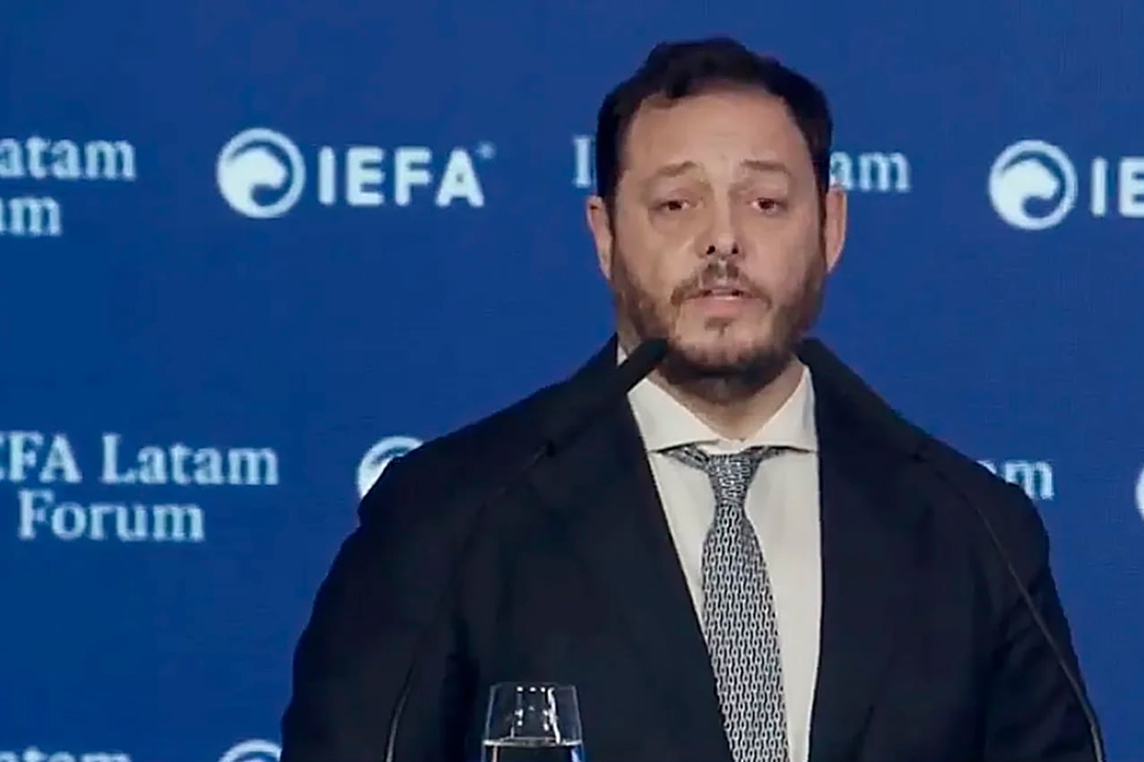 REDES SOCIALES
demian reidel exposición Latam Forum