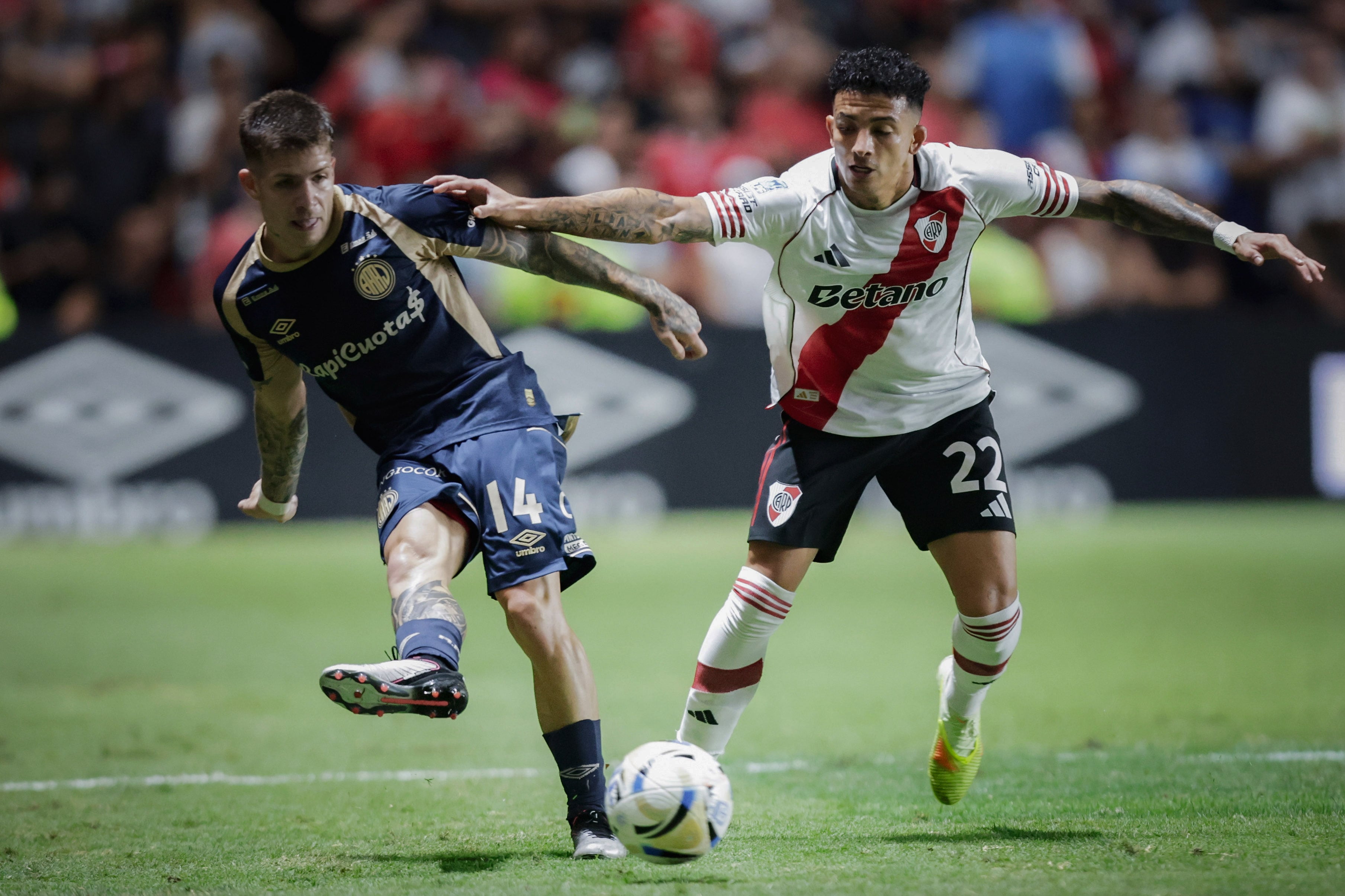 Kevin Castaño. Argentinos vs River. Fecha 5 Torneo Apertura Liga Profesional Argentina.