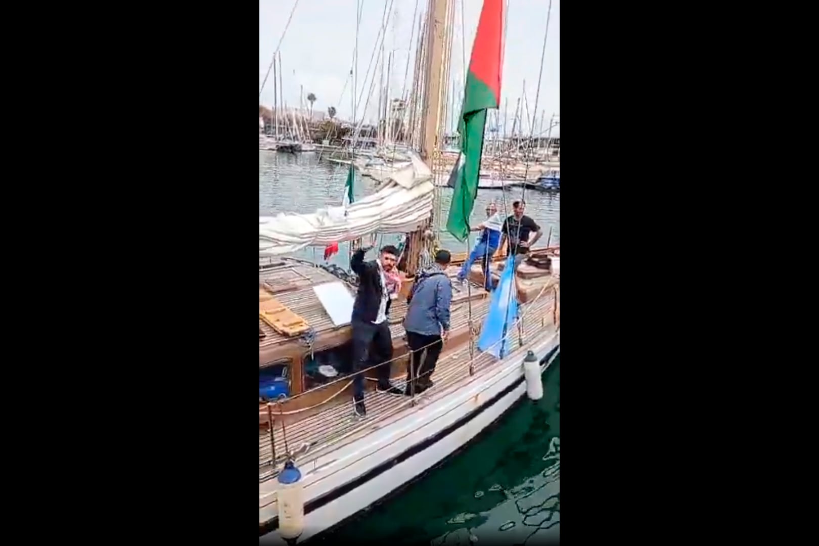 partió una nueva flotilla humanitaria a Gaza desde Barcelona