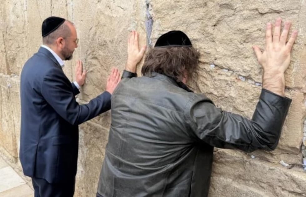 Javier Milei llegó a Israel y pasó por el Muro de los Lamentos – Página|12