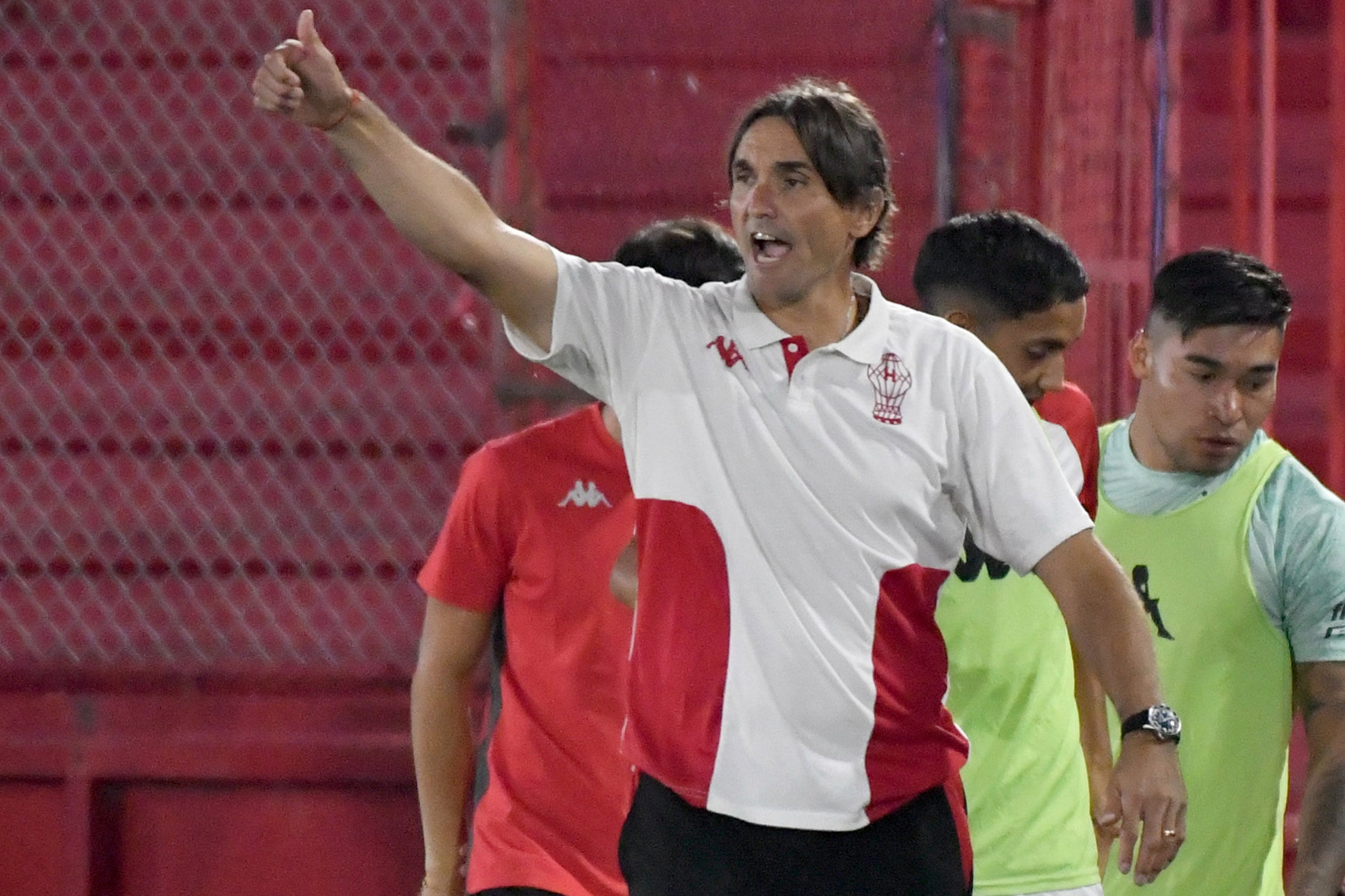 FOTOBAIRES 
     huracan    diego martinez