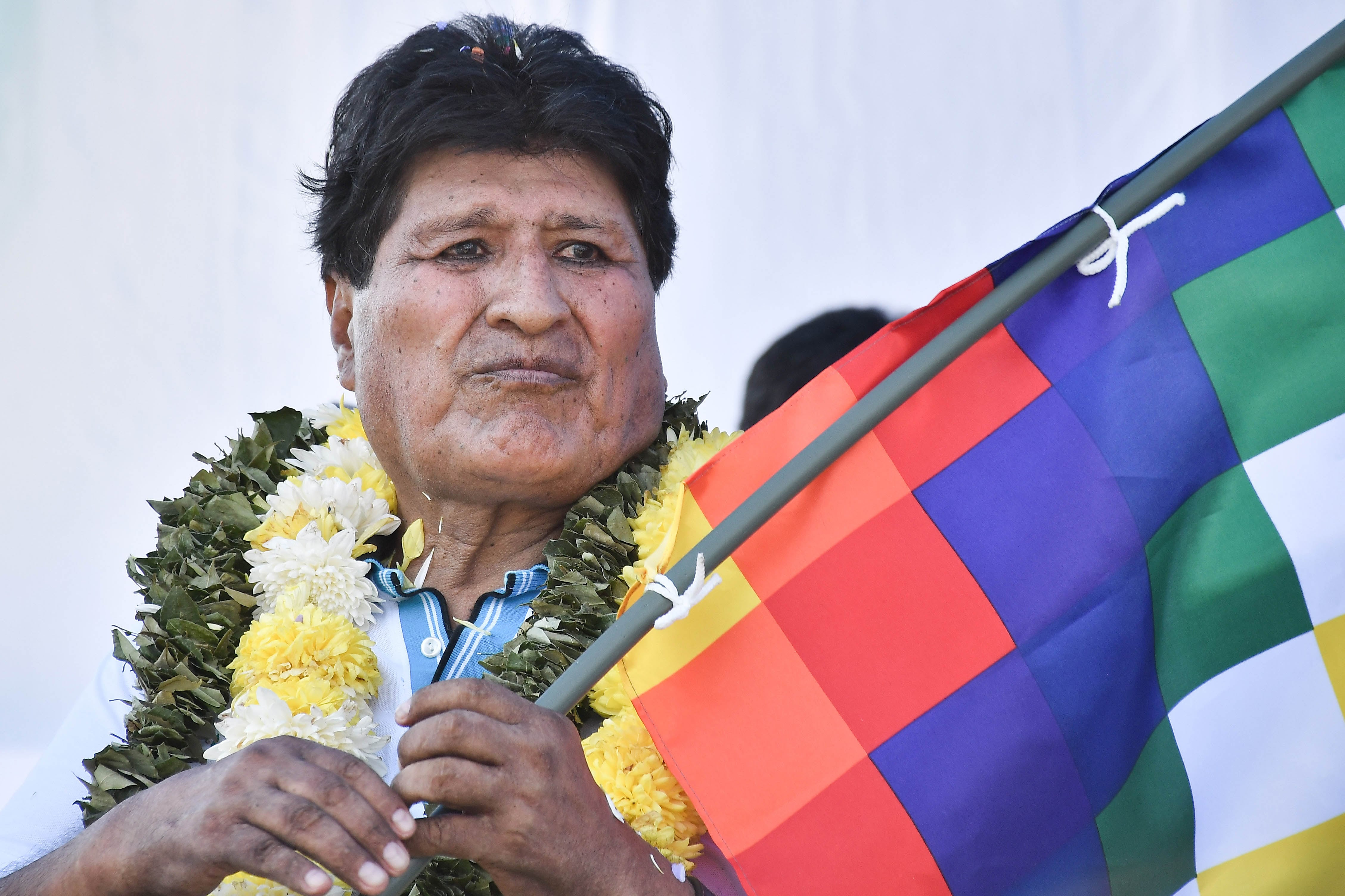 AME6819. BOGOTÁ (COLOMBIA), 06/05/2026.- Fotografía de archivo del 19 de febrero de 2026 que muestra al expresidente de Bolivia Evo Morales durante un evento público, en Chimoré (Bolivia). Un tribunal boliviano fijó para el próximo lunes el inicio del juicio oral contra Evo Morales por el delito de trata agravada de personas, por su presunta relación con una menor de edad con la que tuvo una hija en 2016, siendo gobernante, informaron fuente judiciales. EFE/ Jorge Abrego / ARCHIVO