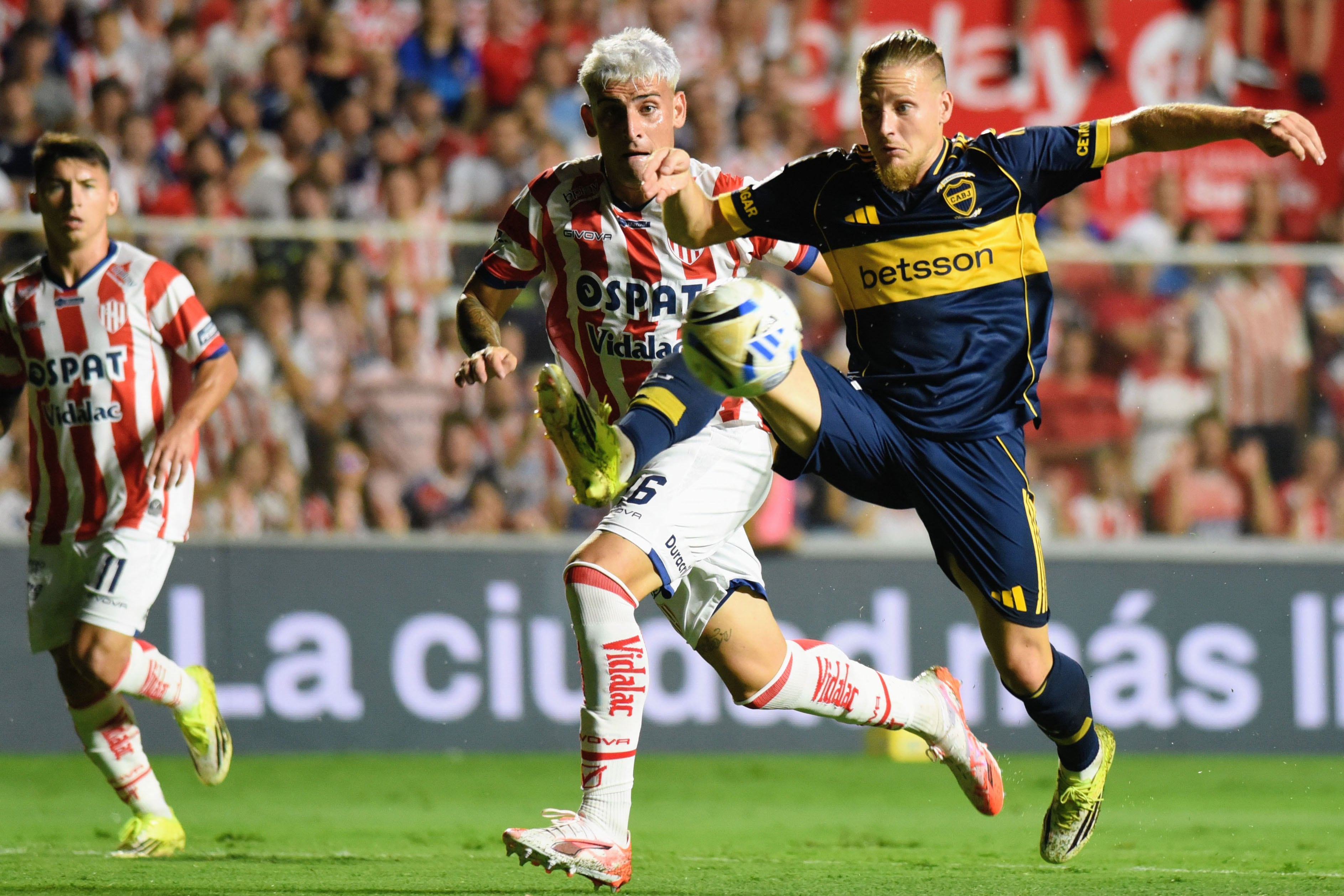 FOTOBAIRES 
    torneo   apertura 2026   union  boca   ascacibar