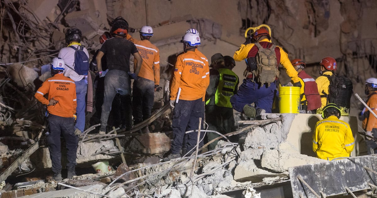 The exciting video of a baby's rescue among the rubble in Venezuela