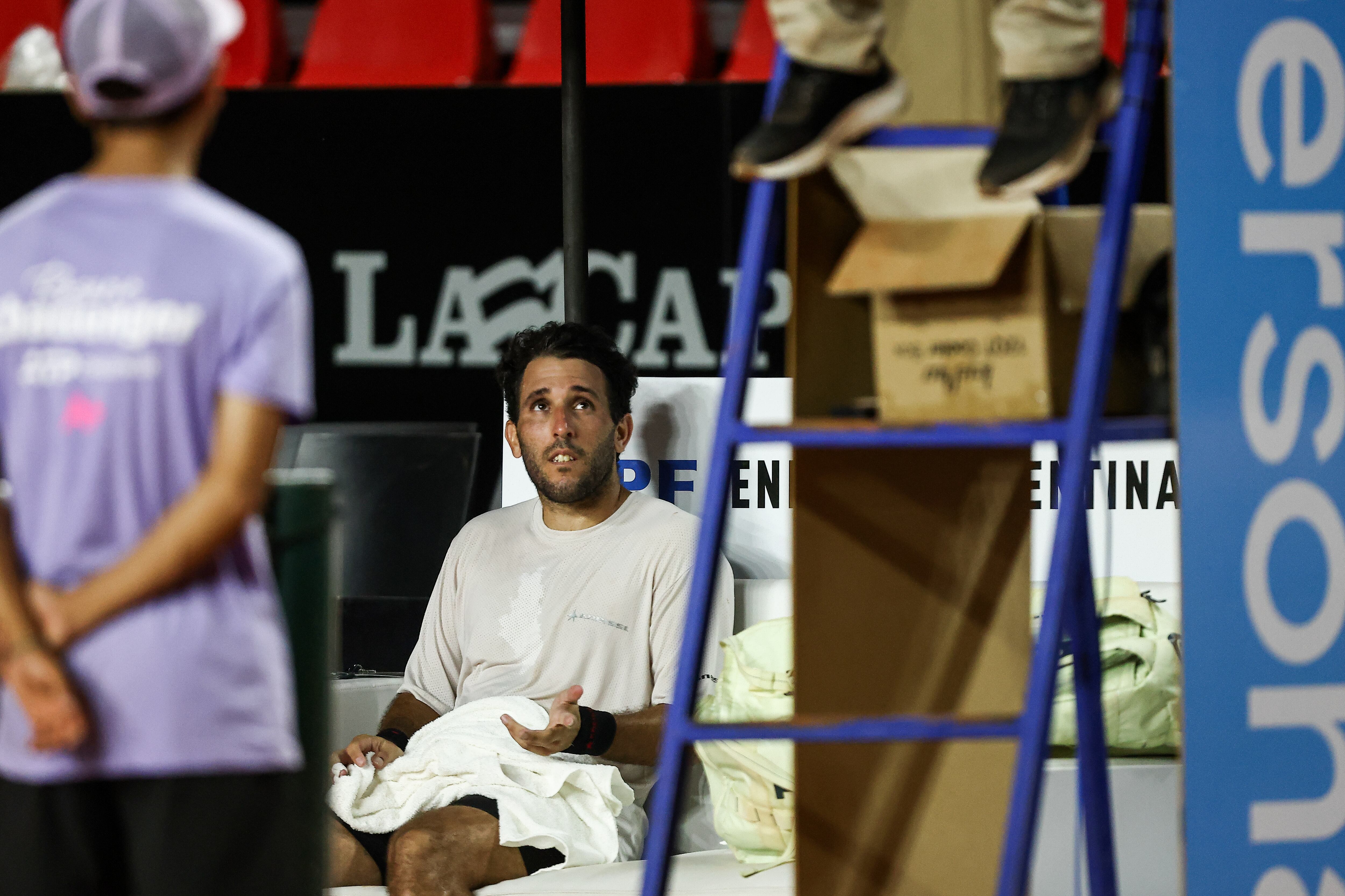 Hernán Casanova, suspendido por dos meses.