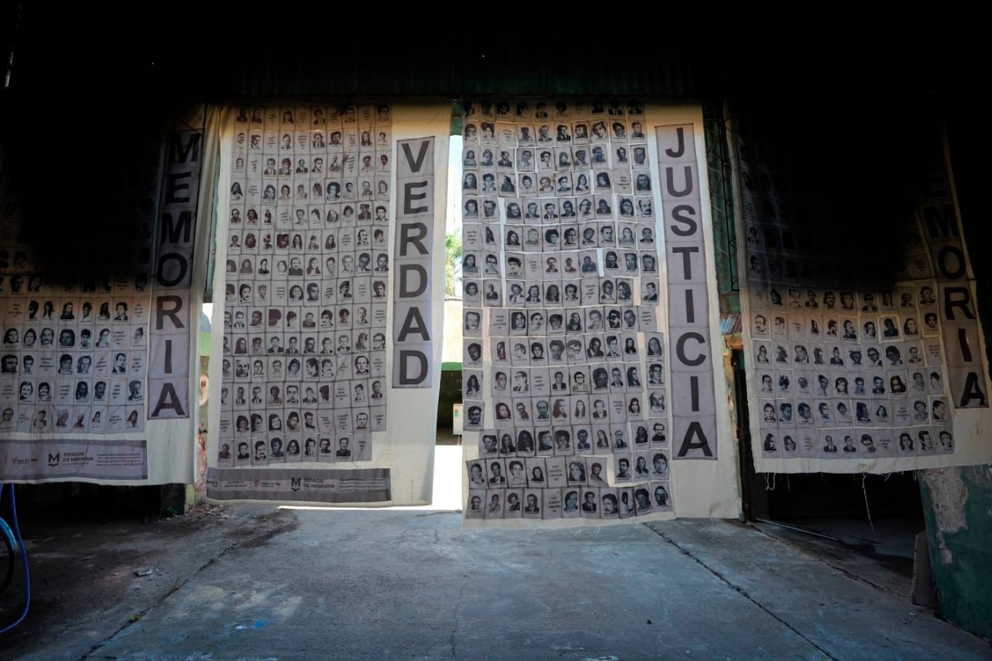 acto oficial en Santa fe 50 aniversario golpe militar