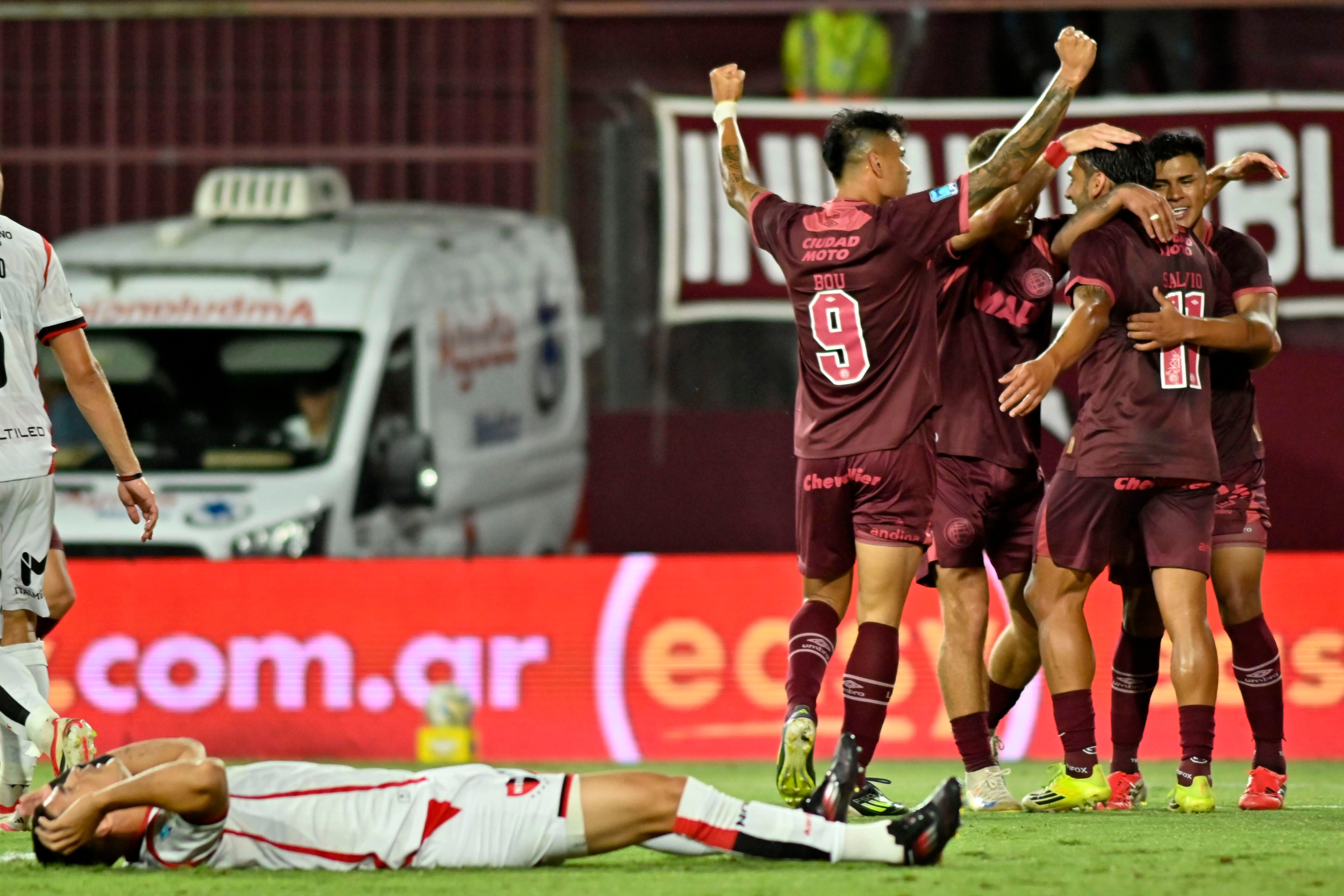 FOTOBAIRES 
    torneo   apertura 2026   lanús     newells