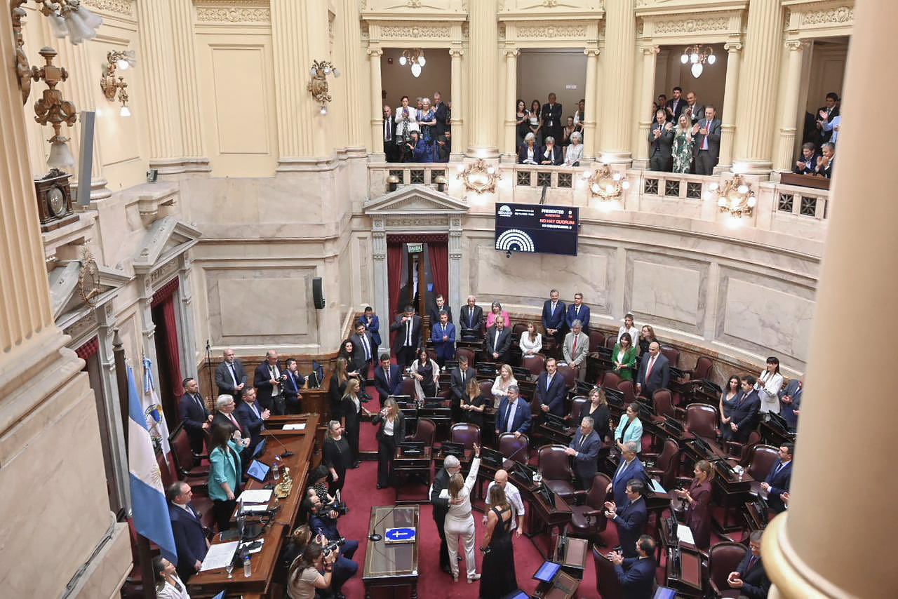 Jura de nuevos senadores y senadoras