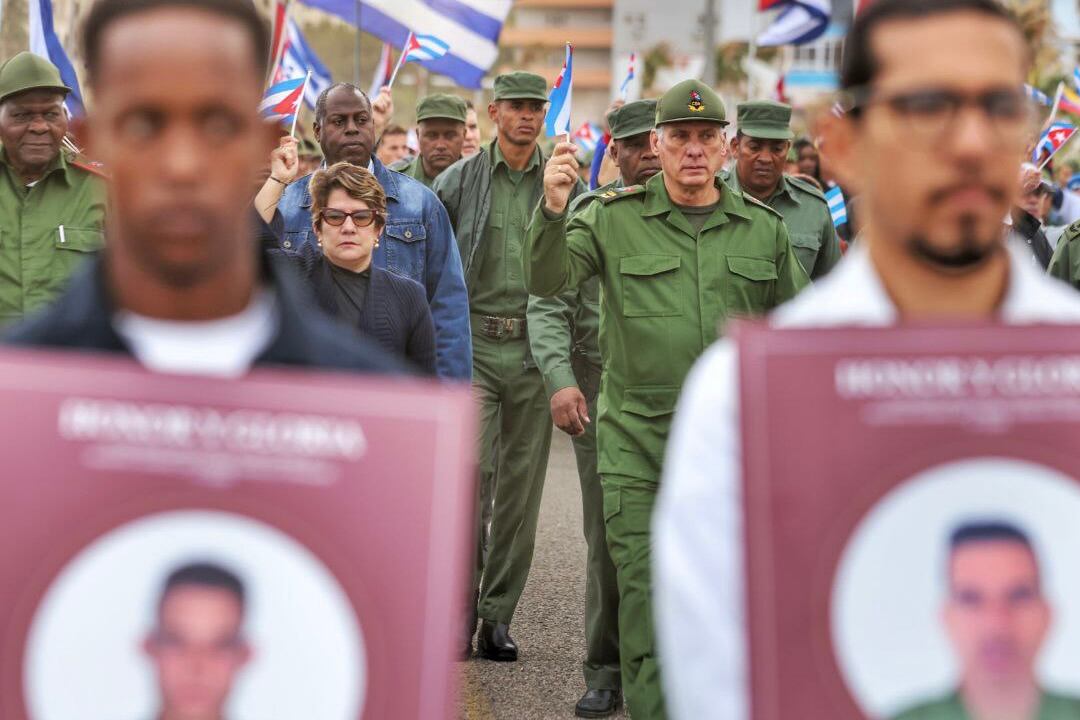 Miguel Díaz-Canel in Havana, Cuba honoring the 32 fallen combatants. Photo: Presidencia Cuba