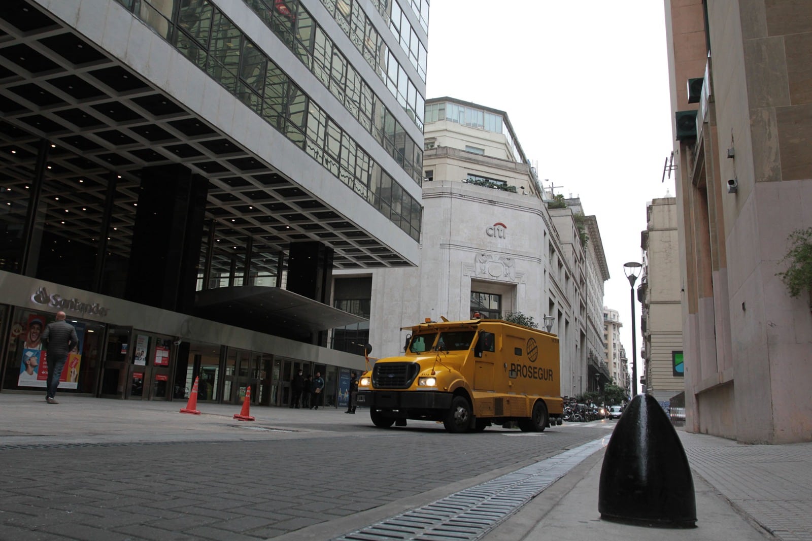 El sistema bancario local se mantiene al margen de la corrida registrada en EE.UU.