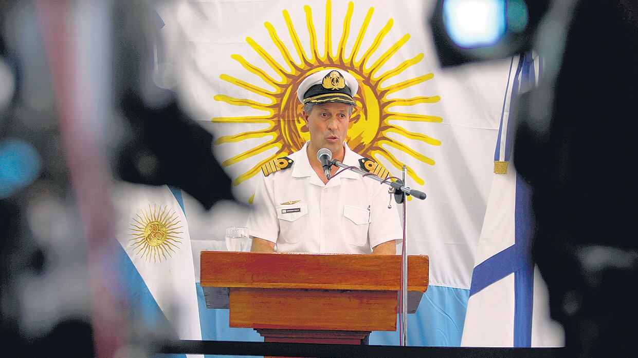 El vocero de la Armada dio detalles de los últimos contactos del ARA San Juan.
