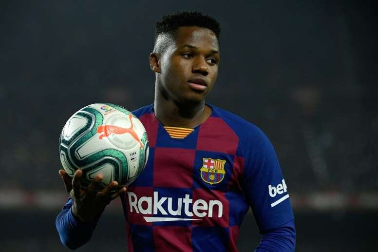 Ansu Fati, víctima de comentarios racistas por parte de un periodista español.