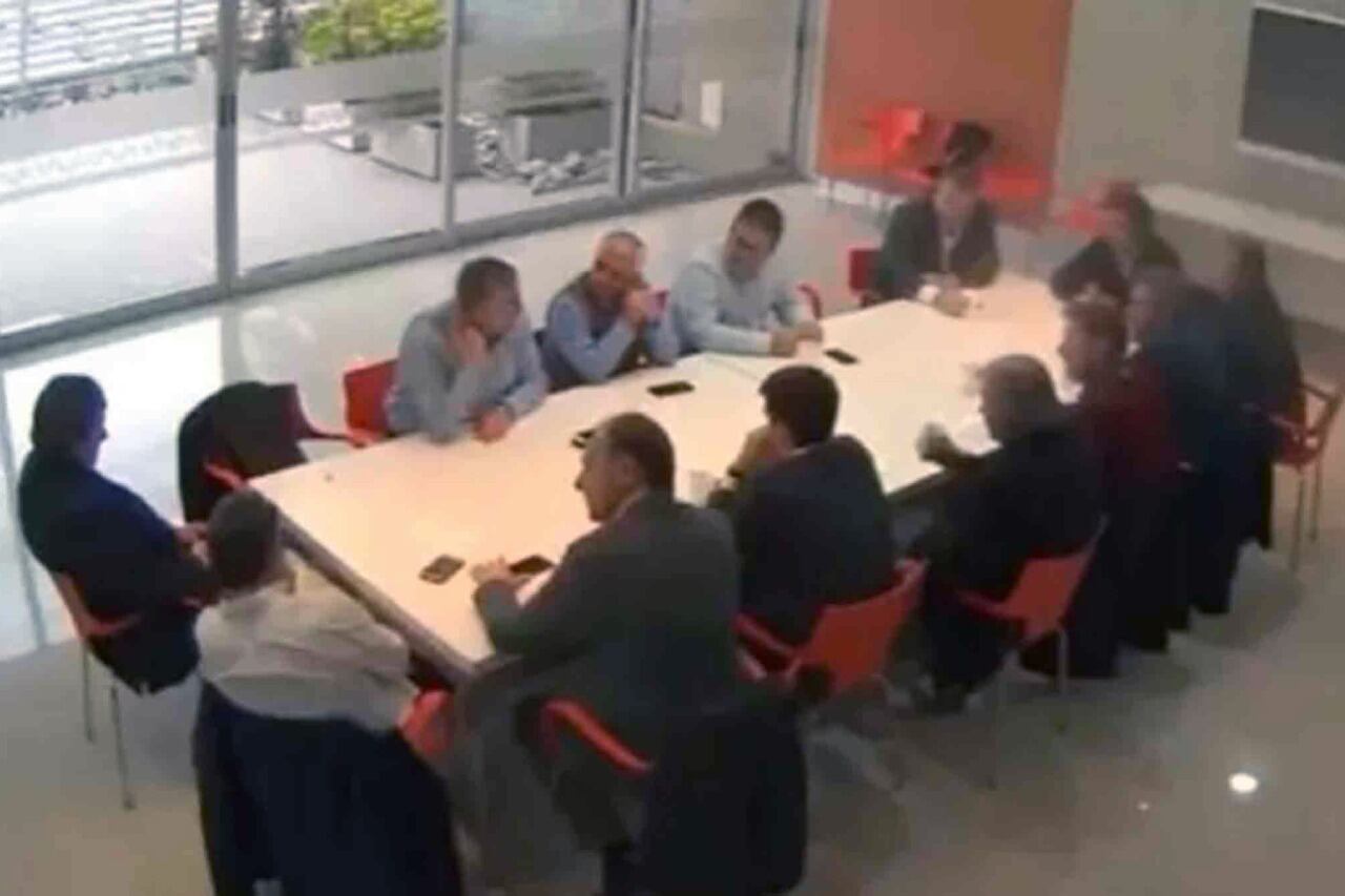 La mesa judicial quedó tendida en la reunión que presidió el ministro de Trabajo de Vidal.