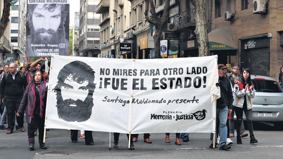 En Montevideo se realizó una movilización por Santiago Maldonado.