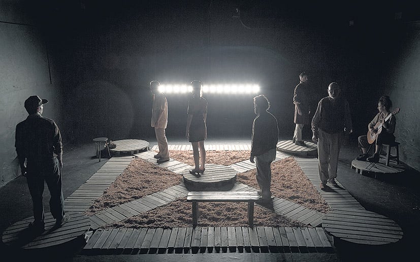 La vida rutinaria y la falta de perspectivas, algunos de los temas de esta obra montada en Beckett Teatro.