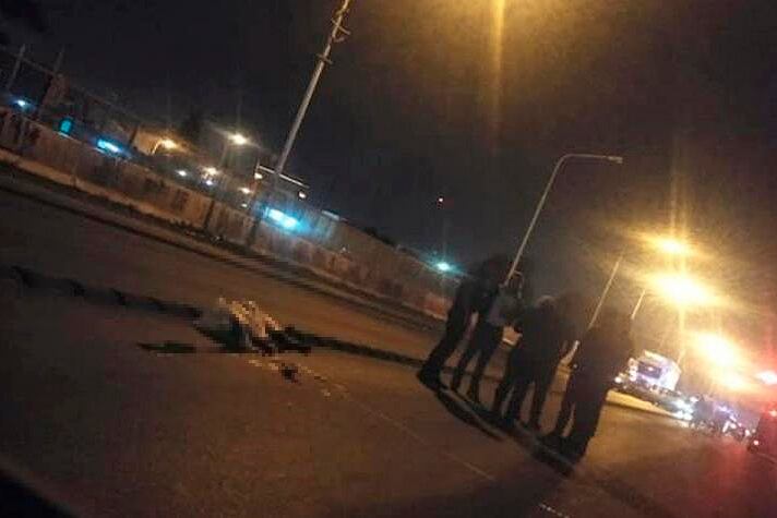 El lugar, en la ruta 21, donde fue arrojada y atropellada la mujer.