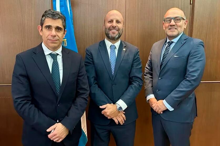 Petrone, Borinsky y Barroetaveña.