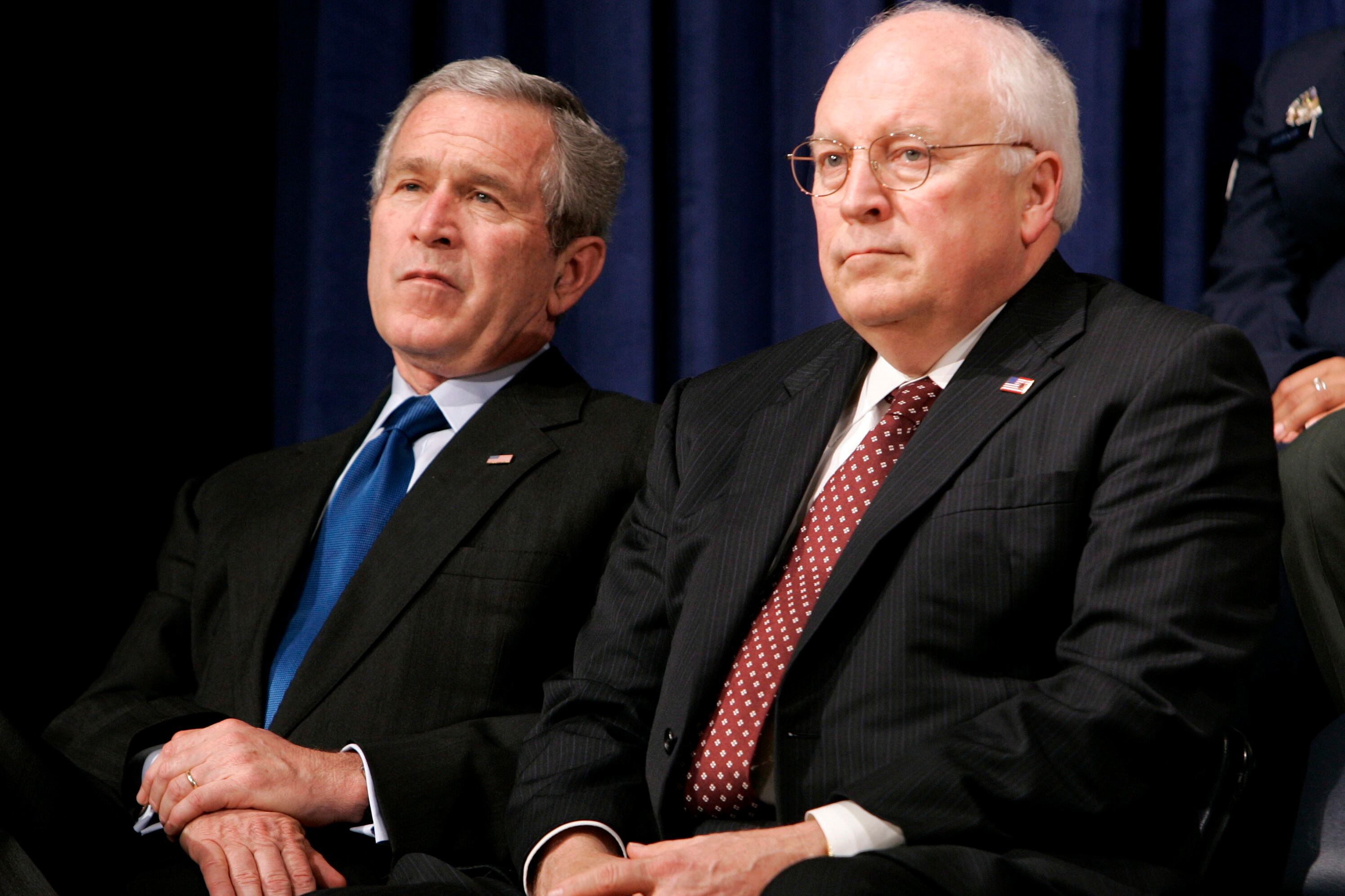 Dick Cheney con George Bush hijo