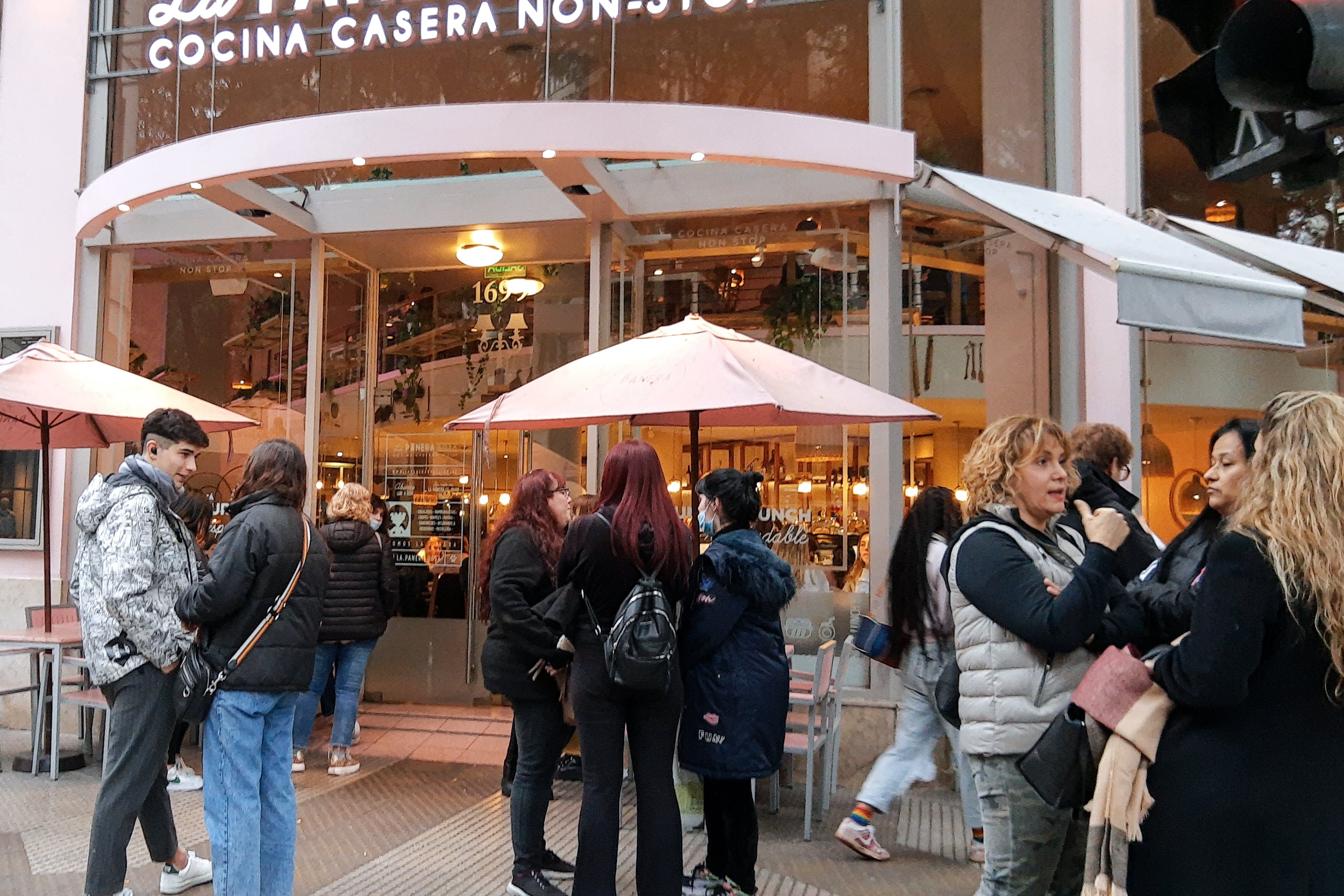 Comer afuera, un boom del consumo en la Capital Federal