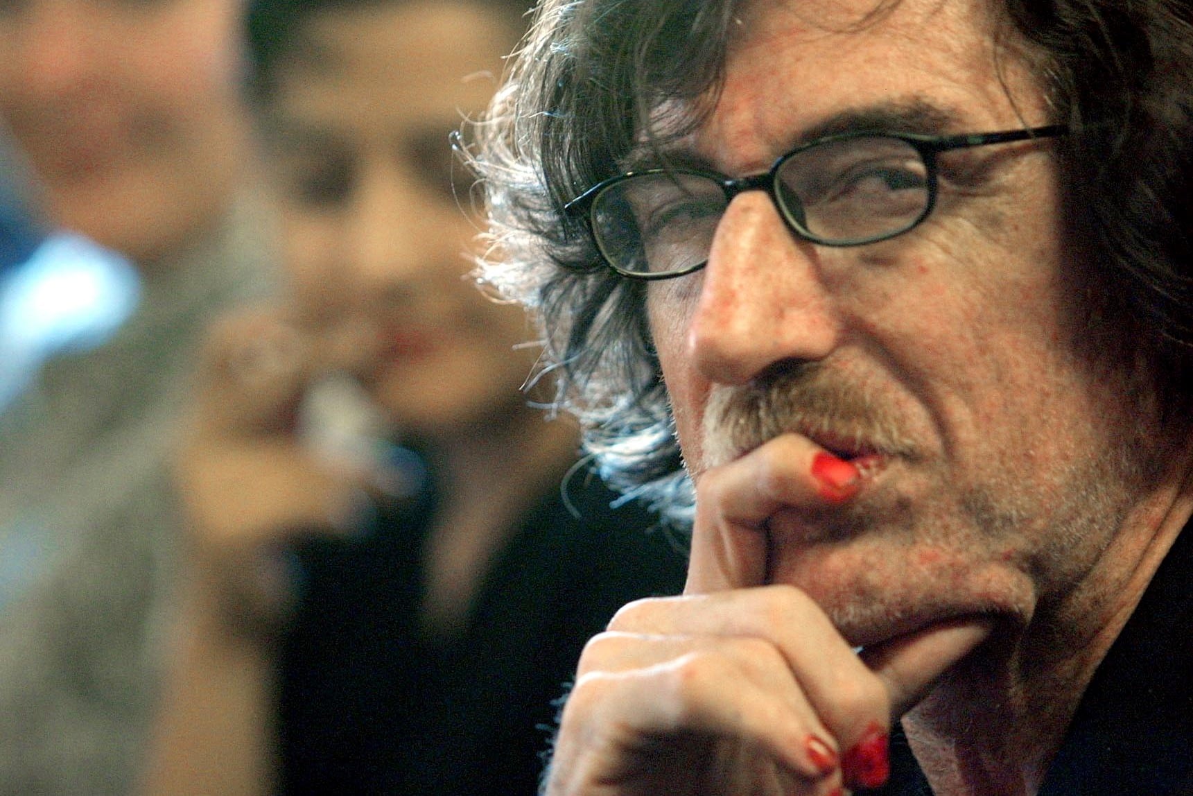 Charly García grabó en 1990 su versión del himno, que desató una gran polémica en la época