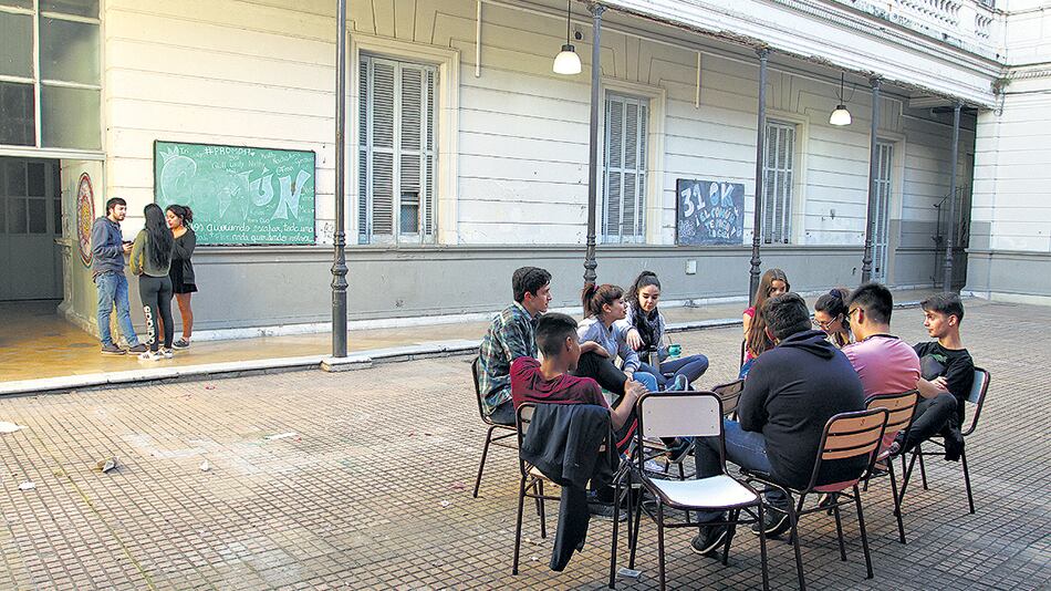 Alrededor de treinta escuelas fueron tomadas por los alumnos para exigir información sobre la reforma.