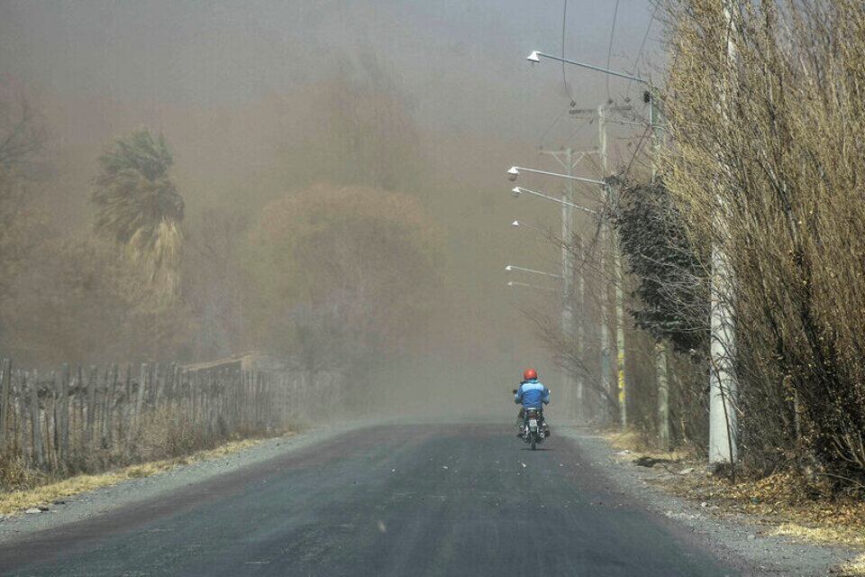 Rigen alertas de nivel amarillo por vientos fuertes en el sureste del país