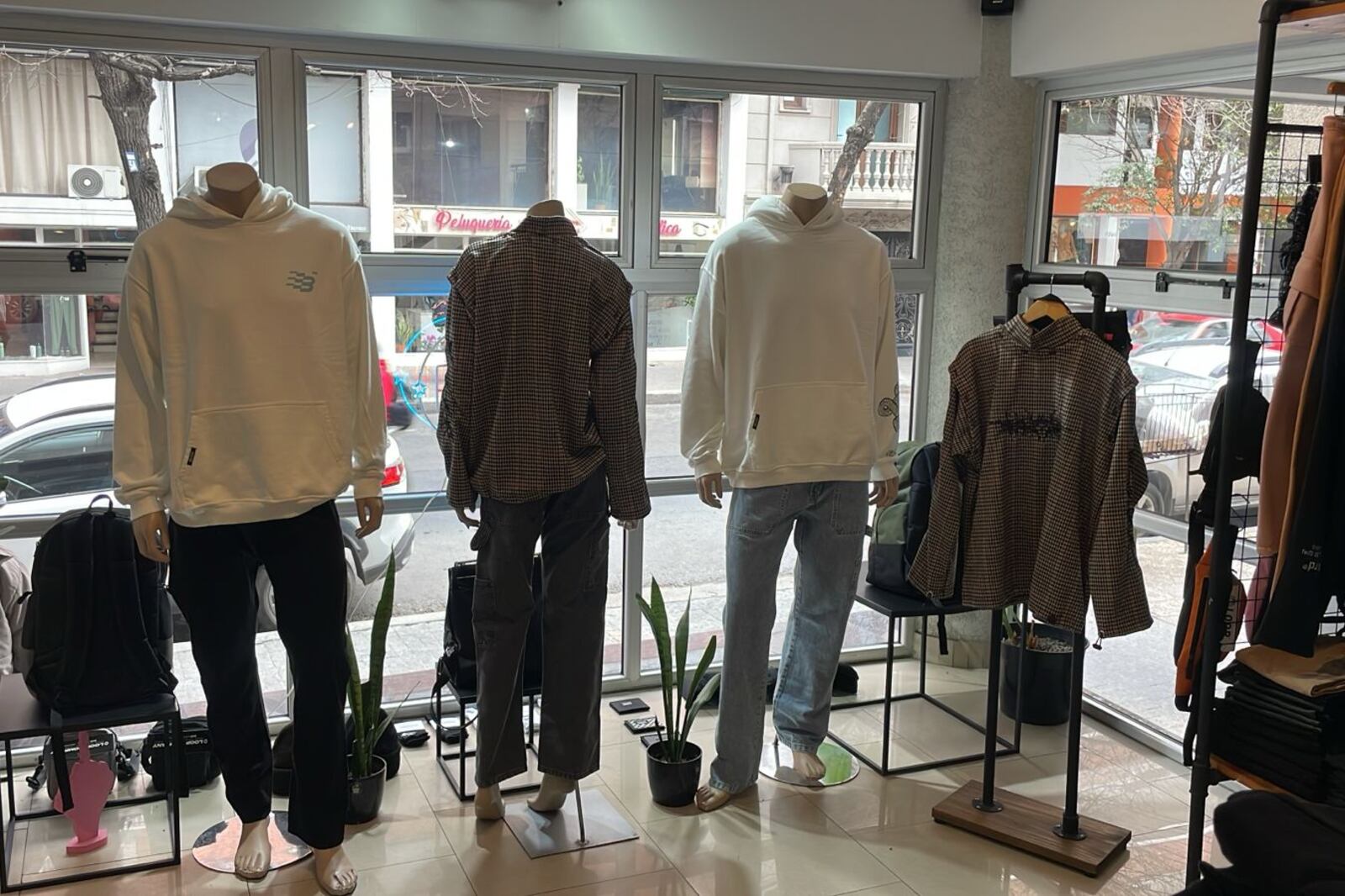 La producción manufacturera acumula una retracción de 19,1% en los primeros cinco meses del año.