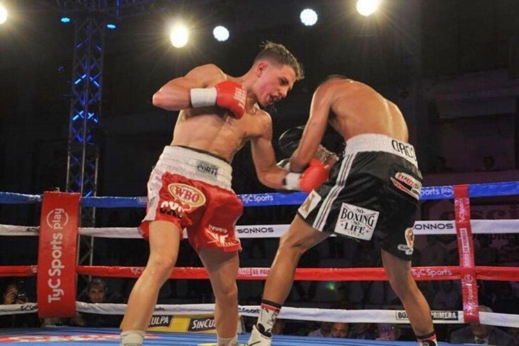 Agustín Gauto, campeón minomosca de la OMB