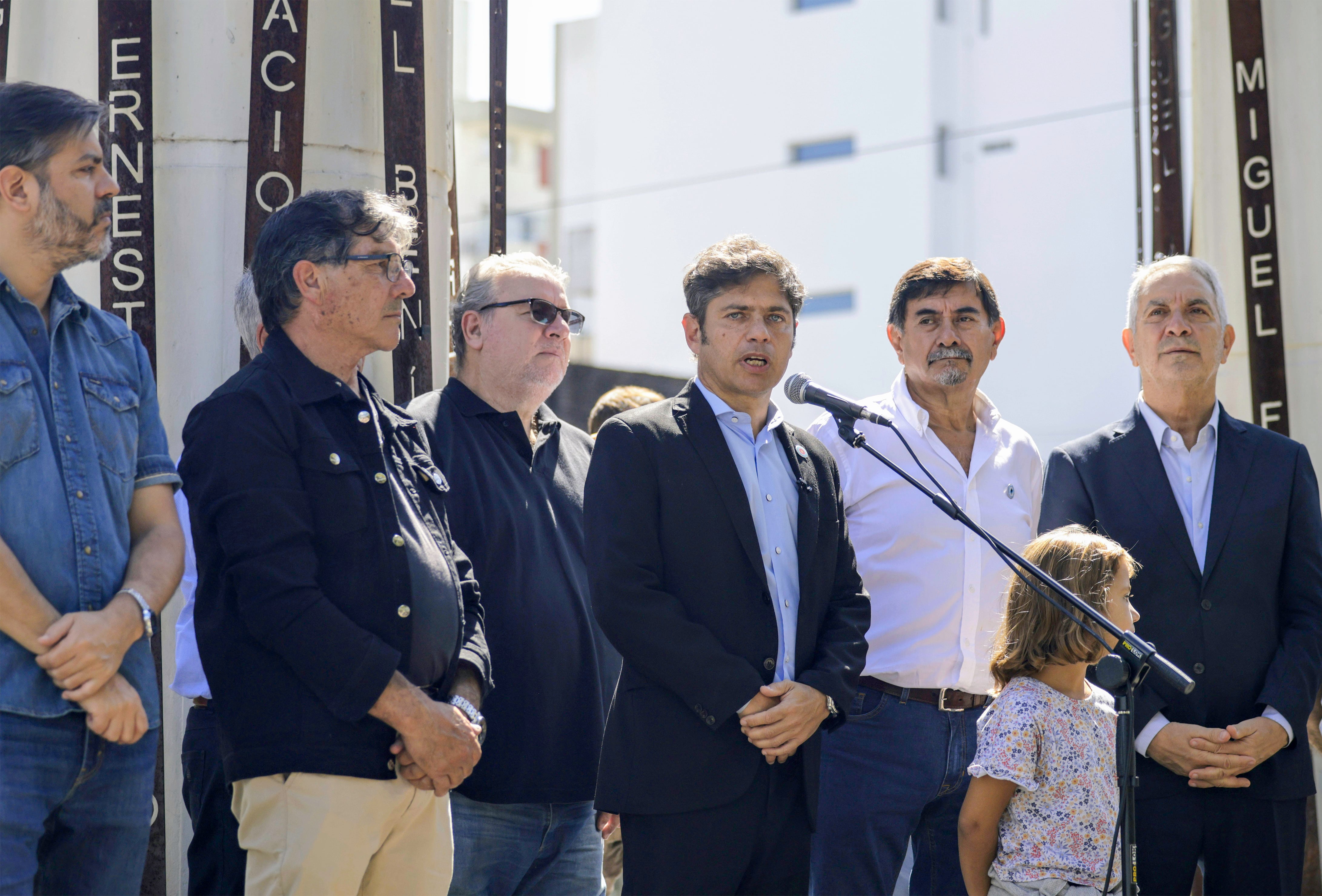 Kicillof encabezó el acto central de la Porvincia en La Plata. 