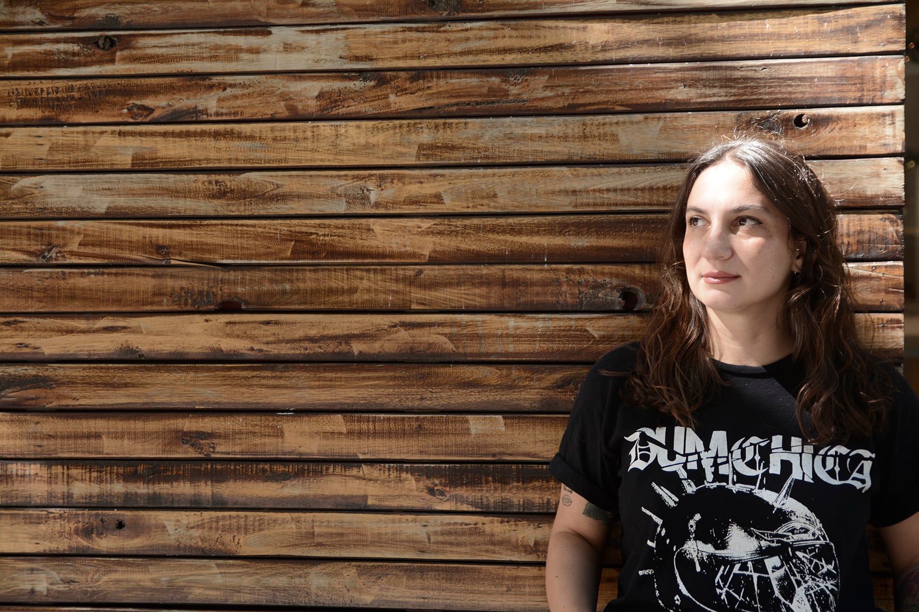 Jazmín Varela hilvana imágenes, trazos y palabras.