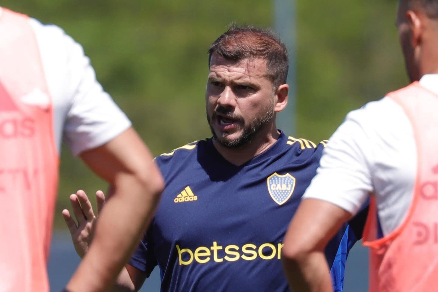 Mariano Herrón dirigirá al Xeneize hasta fin de año