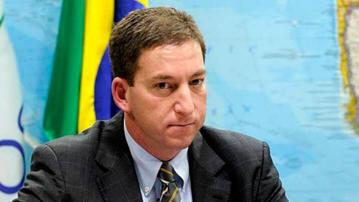 “Contrariamente a los deseos de Bolsonaro, no es (todavía) un dictador," contestó Greenwald.