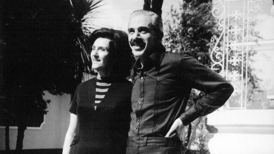 Firma del convenio entre la familia Ragone y el Archivo de Salta