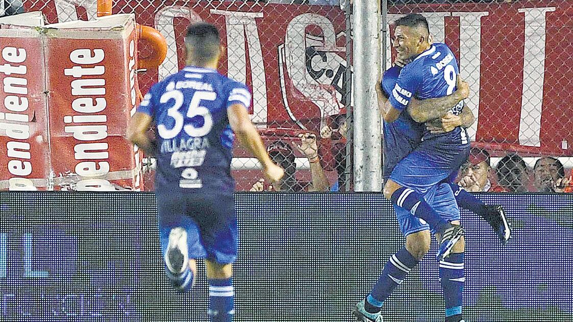 El segundo tiempo tuvo mejores acciones en la noche de Avellaneda.