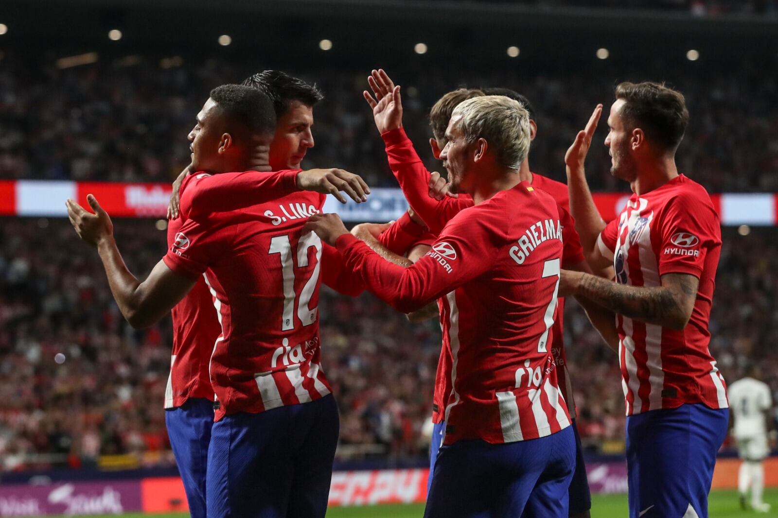 Todo el Atlético festeja con Morata, autor de dos goles