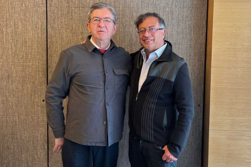 Jean-Luc Mélenchon junto al presidente de Colombia Gustavo Petro.