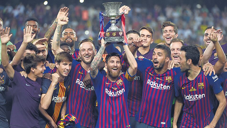 Messi y Barcelona levantan la 13ra Supercopa Española de su historia.