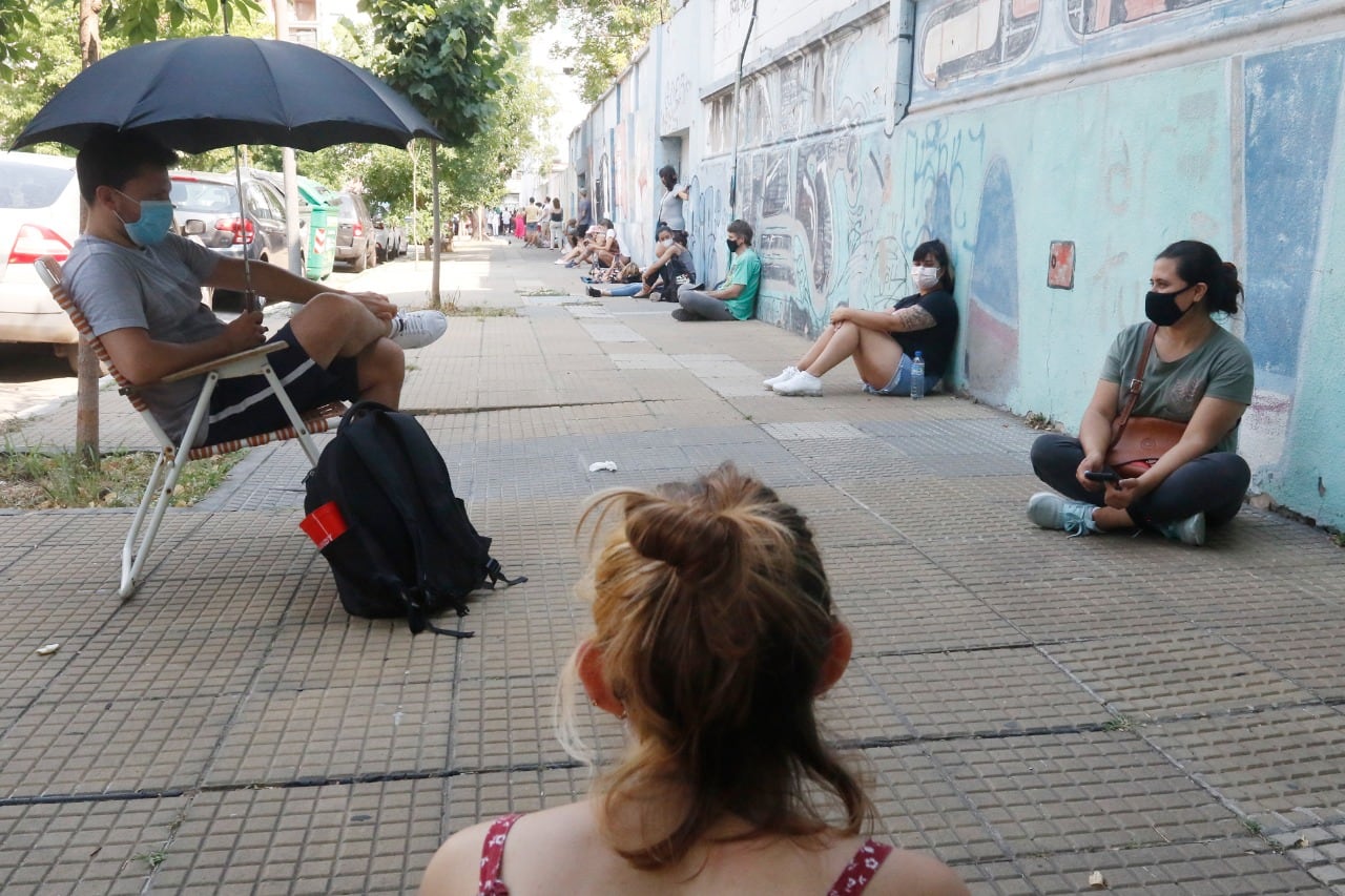 “Esperábamos este aumento de casos. Hay circulación comunitaria de la variante Ómicron”, dijo la jefa de Gabinete del Ministerio de Salud. 