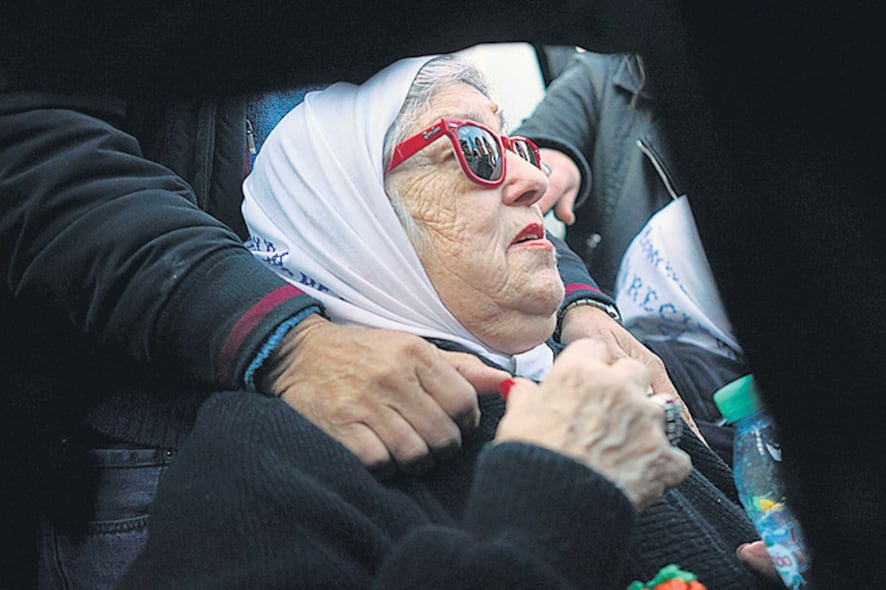 Hebe de Bonafini prendió las luces de alarma con su denuncia.