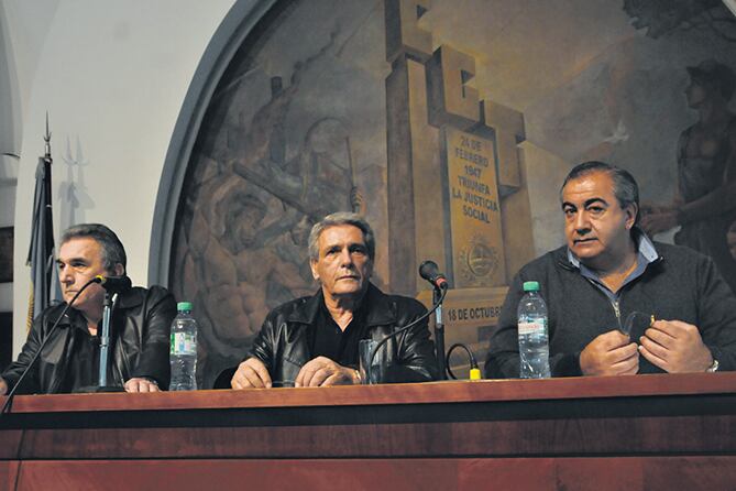 El triunvirato de la CGT continuará esta semana la ronda de contactos para la movilización.
