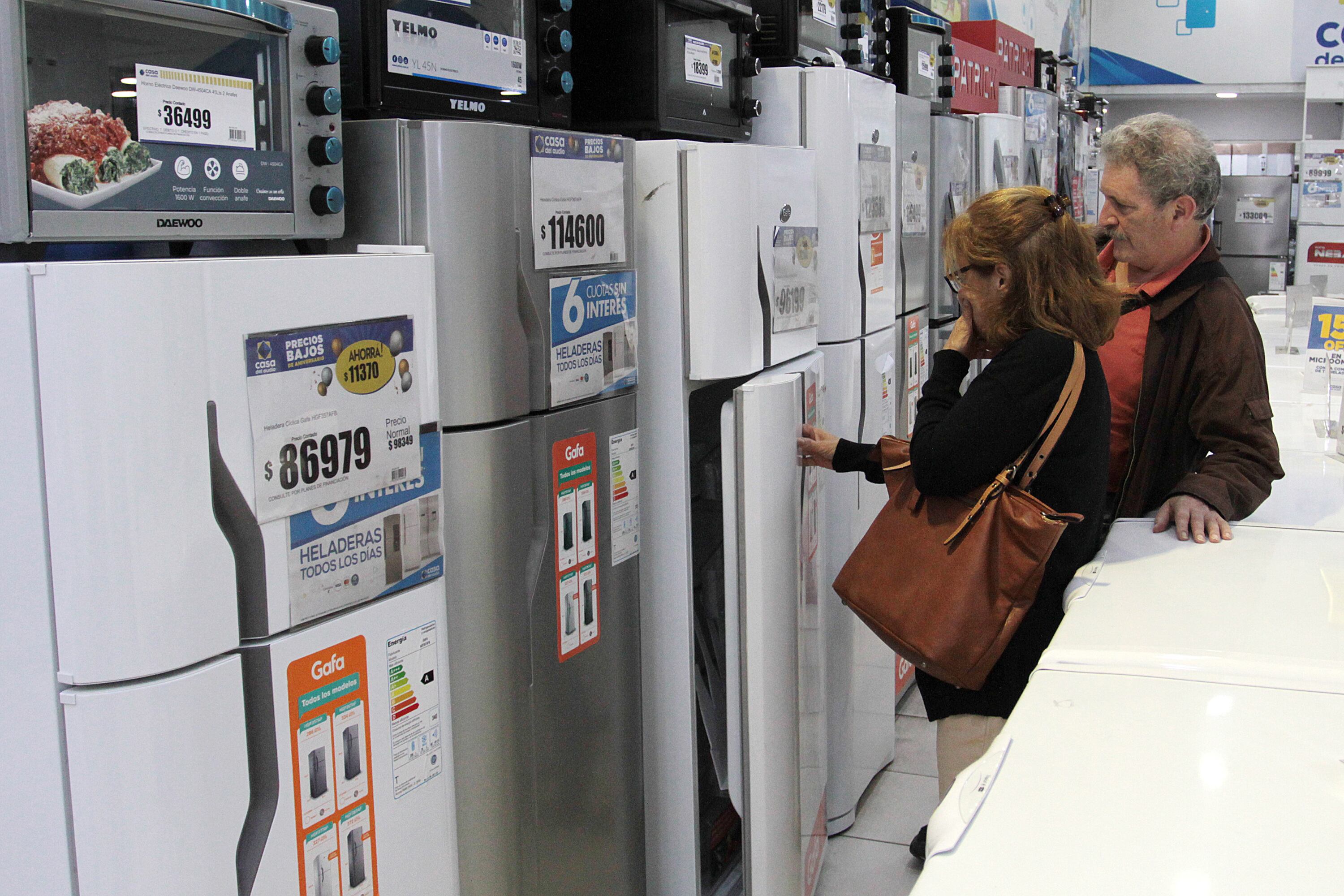 Los jubilados podrán comprar, entre otros electrodomésticos, lavarropas en 42 cuotas fijas. 